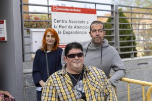 La Comunidad de Madrid amenaza con expulsar de una residencia a una persona con discapacidad tras quejarse
